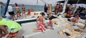 paseo en catamaran con chill out cabo verde-6