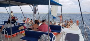 paseo en catamaran con chill out cabo verde14